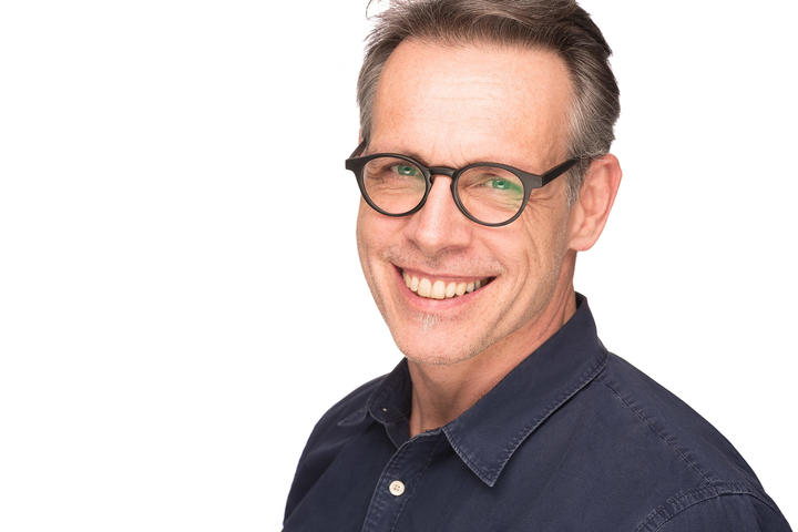 Headshots Roland Schneider