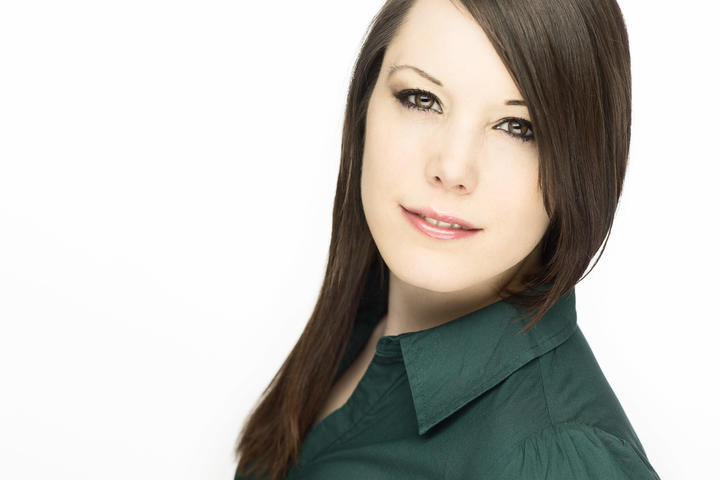 Headshots Priscilla Schneider