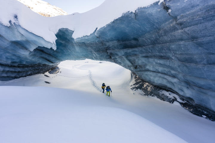 Schweiz - Engadin Pontresina Gletscherhöhle