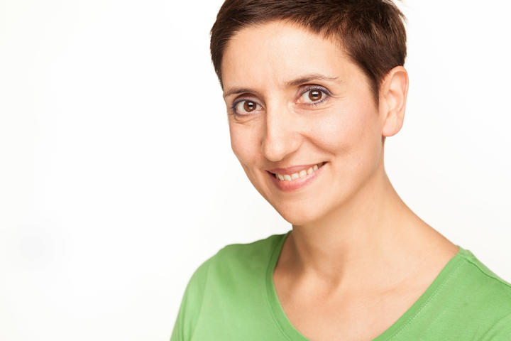 Headshots Andrea Bernhard