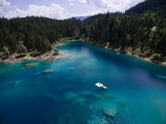 Vorschaubild für Stock Bild "img-20150604-125442-dji-phantom-3-professional-airview-stock-caumasee-00228" Vorschaubild für Stock Bild "img-20150604-125442-dji-phantom-3-professional-airview-stock-caumasee-00228"
