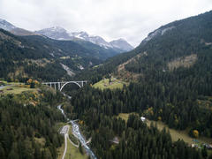 Vorschaubild für Stock Bild "img-20151003-151505-airview-langwieser-viadukt-00090" Vorschaubild für Stock Bild "img-20151003-151505-airview-langwieser-viadukt-00090"