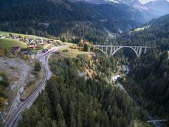 Vorschaubild für Stock Bild "img-20151003-144939-airview-langwieser-viadukt-00047" Vorschaubild für Stock Bild "img-20151003-144939-airview-langwieser-viadukt-00047"