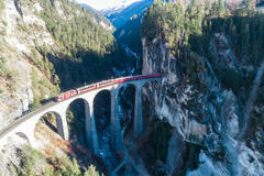Vorschaubild für Stock Bild "img-20161226-120437-landwasserviadukt-00019" Vorschaubild für Stock Bild "img-20161226-120437-landwasserviadukt-00019"