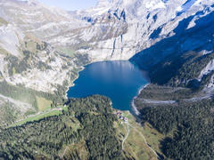 Vorschaubild für Stock Bild "img-20161007-160727-oeschinensee-00016" Vorschaubild für Stock Bild "img-20161007-160727-oeschinensee-00016"