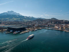 Vorschaubild für Stock Bild "img-20160326-134400-luzern-schiffe-00019" Vorschaubild für Stock Bild "img-20160326-134400-luzern-schiffe-00019"
