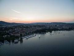Vorschaubild für Stock Bild "img-20150611-212824-dji-phantom-3-professional-airview-stock-zurichsee-enge-00166" Vorschaubild für Stock Bild "img-20150611-212824-dji-phantom-3-professional-airview-stock-zurichsee-enge-00166"
