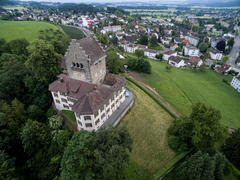 Vorschaubild für Stock Bild "img-20150606-181144-dji-phantom-3-professional-airview-stock-schloss-uster-00124" Vorschaubild für Stock Bild "img-20150606-181144-dji-phantom-3-professional-airview-stock-schloss-uster-00124"