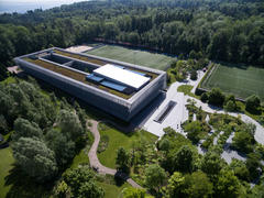 Vorschaubild für Stock Bild "img-20150528-104711-dji-phantom-3-professional-airview-stock-fifa-gebaude-zurich-00024" Vorschaubild für Stock Bild "img-20150528-104711-dji-phantom-3-professional-airview-stock-fifa-gebaude-zurich-00024"