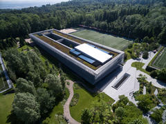 Vorschaubild für Stock Bild "img-20150528-104652-dji-phantom-3-professional-airview-stock-fifa-gebaude-zurich-00020" Vorschaubild für Stock Bild "img-20150528-104652-dji-phantom-3-professional-airview-stock-fifa-gebaude-zurich-00020"