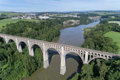 Vorschaubild für Stock Bild "img-20170608-093424-aerialstock-fribourg-00006" Vorschaubild für Stock Bild "img-20170608-093424-aerialstock-fribourg-00006"