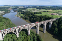 Vorschaubild für Stock Bild "img-20170608-093637-aerialstock-fribourg-00011" Vorschaubild für Stock Bild "img-20170608-093637-aerialstock-fribourg-00011"