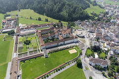 Vorschaubild für Stock Bild "img-20140801-130709-aerialstock-kloster-einsiedeln-00001" Vorschaubild für Stock Bild "img-20140801-130709-aerialstock-kloster-einsiedeln-00001"