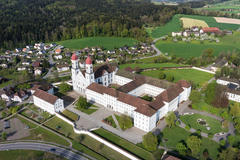 Vorschaubild für Stock Bild "img-20140424-173752-aerialstock-kloster-st-urban-00003" Vorschaubild für Stock Bild "img-20140424-173752-aerialstock-kloster-st-urban-00003"