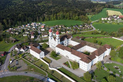 Vorschaubild für Stock Bild "img-20140424-173803-aerialstock-kloster-st-urban-00006" Vorschaubild für Stock Bild "img-20140424-173803-aerialstock-kloster-st-urban-00006"