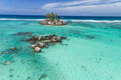 Vorschaubild für Stock Bild "img-20170822-115358-seychellen-mahe-anse-royal-00082" Vorschaubild für Stock Bild "img-20170822-115358-seychellen-mahe-anse-royal-00082"