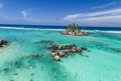 Vorschaubild für Stock Bild "img-20170822-115350-seychellen-mahe-anse-royal-00080" Vorschaubild für Stock Bild "img-20170822-115350-seychellen-mahe-anse-royal-00080"