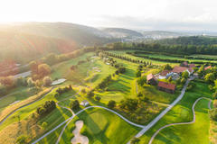 Vorschaubild für Stock Bild "img-20180607-202940-aerialstock-golfplatz-kyburg-winterthur-00034" Vorschaubild für Stock Bild "img-20180607-202940-aerialstock-golfplatz-kyburg-winterthur-00034"