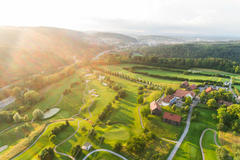 Vorschaubild für Stock Bild "img-20180607-202924-aerialstock-golfplatz-kyburg-winterthur-00033"