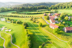 Vorschaubild für Stock Bild "img-20180607-201928-aerialstock-golfplatz-kyburg-winterthur-00010" Vorschaubild für Stock Bild "img-20180607-201928-aerialstock-golfplatz-kyburg-winterthur-00010"