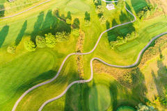 Vorschaubild für Stock Bild "img-20180607-202036-aerialstock-golfplatz-kyburg-winterthur-00015"