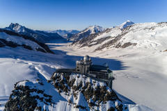 Vorschaubild für Stock Bild "img-20180627-071926-aerialstock-berner-oberland-jungfrau-00050-hdr" Vorschaubild für Stock Bild "img-20180627-071926-aerialstock-berner-oberland-jungfrau-00050-hdr"